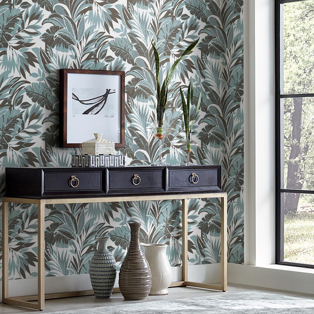 Modern Floral Wallpaper In Living Room 