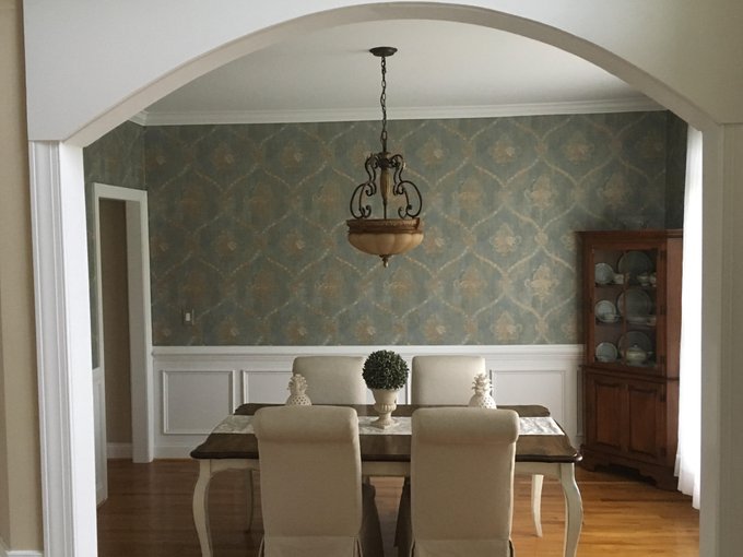 What is damask wallpaper?