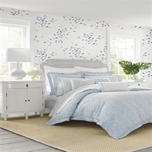 Navy Blue & White Coastal Birds FLying South Wallpaper