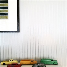Pinstripe white/silver Wallpaper